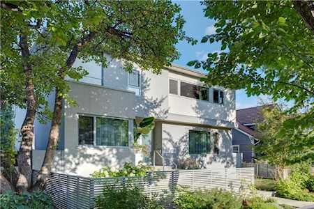 3024 7 Street SW Calgary, AB T2T 2X5