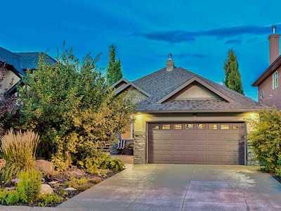 11 Wentworth Heights SW Calgary, AB T3H 5K2