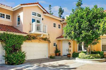 2533 Tequestra Tustin, CA 92782