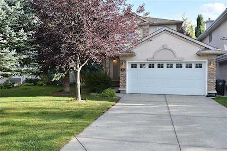 35 Evergreen Way SW Calgary, AB T2Y 3K7