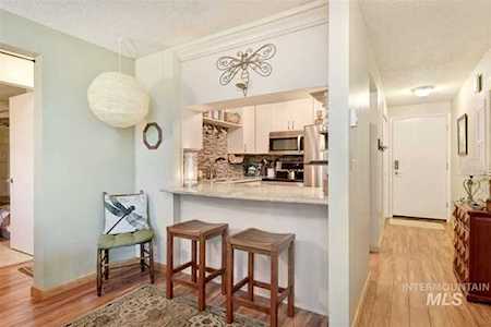 1419 W Camel Back Lane #B107 Boise, ID 83702