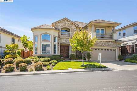 2767 E Sugar Hill Ter Dublin, CA 94568
