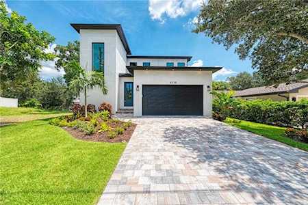 5035 Sandy Beach Avenue Sarasota, FL 34242