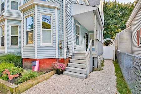 26 Charter Street #26 Newburyport, MA 01950