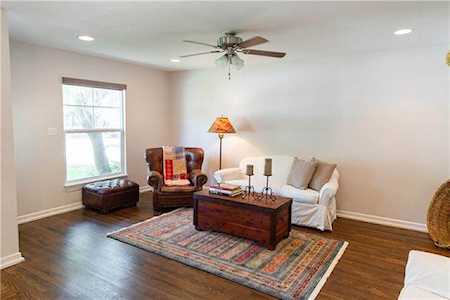 1311 Aggie Ln #A Austin, TX 78757