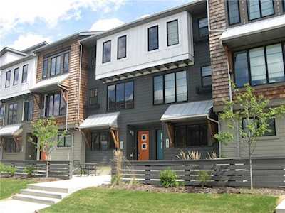 61 Walden Walk/Walkway SE Calgary, AB T2X 0Y4