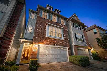 2622 Enclave At Shady Acres Ct Houston, TX 77008