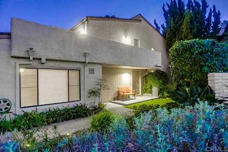 8806 Caminito Sueno La Jolla, CA 92037