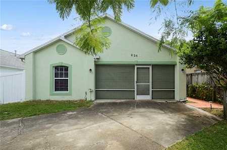 225 Twisting Trail Orlando, FL 32825