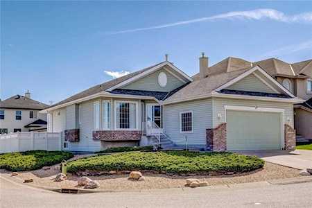99 Valley Creek Crescent NW Calgary, AB T3B 5V3