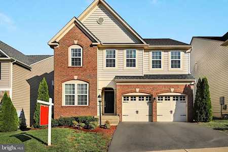 13852 Barrymore Ct Gainesville, VA 20155