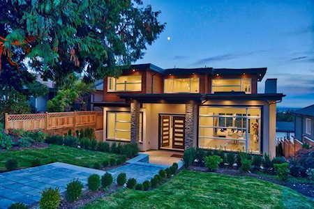 351 E 26th Street North Vancouver, BC V7N 1A9