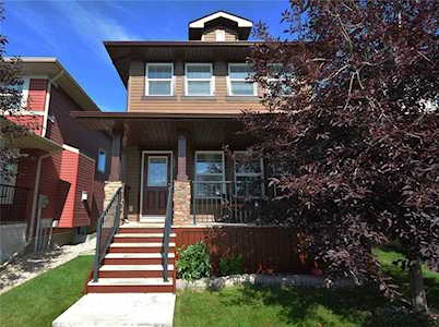 137 Evansdale Landing NW Calgary, AB T3P 0C7