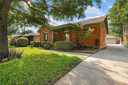 2614 W 10th Street Dallas, TX 75211