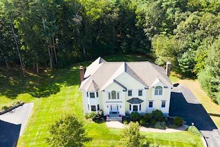 8 Mortimer Drive Andover, MA 01810