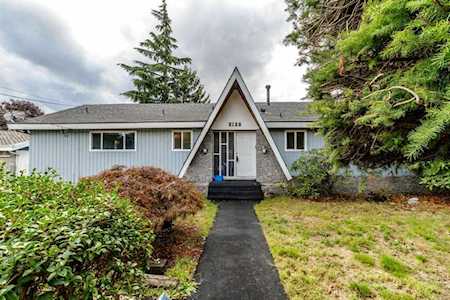 2128 Cape Horn Avenue Coquitlam, BC V3K 1J3
