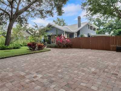 2210 Sue Avenue Orlando, FL 32803