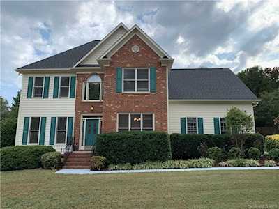 8013 Harrington Woods Rd Charlotte, NC 28269