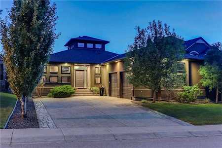 73 Aspen Ridge Crescent SW Calgary, AB T3H 5J8