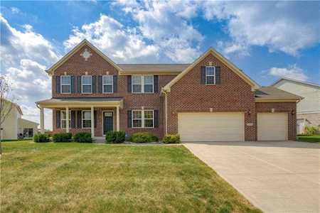 572 Fireside Drive Greenwood, IN 46143