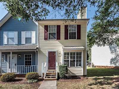8246 Circle Tree Ln Charlotte, NC 28277