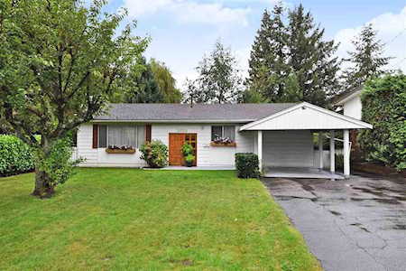 20328 123 Avenue Maple Ridge, BC V2X 4A5