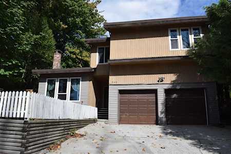 1249 Lansdowne Drive Coquitlam, BC V3E 1S6