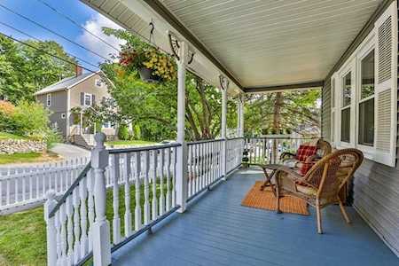 18 Cooper St Wakefield, MA 01880