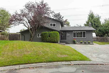 12728 Arran Place Surrey, BC V3V 6J4