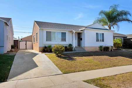 4761 Castana Avenue Lakewood, CA 90712