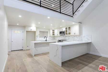 5019 Maplewood Avenue #104 Los Angeles, CA 90004