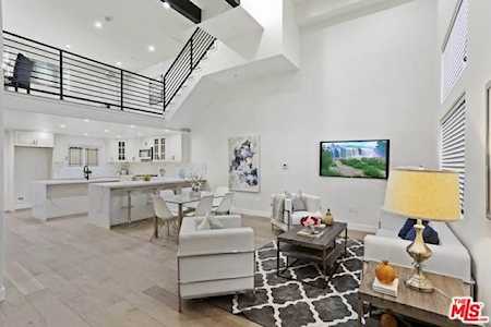 5019 Maplewood Avenue #103 Los Angeles, CA 90004