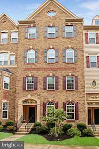14210 Haro Trl #106 Gainesville, VA 20155