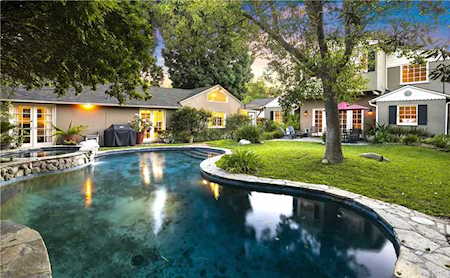 4922 Carpenter Avenue Valley Village, CA 91607
