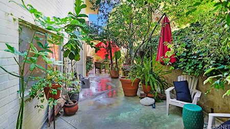 2260 N Cahuenga Boulevard #107 Hollywood Hills, CA 90068
