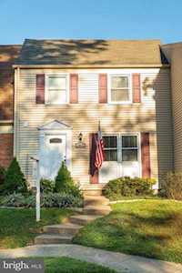 3012 Silent Valley Dr Fairfax, VA 22031