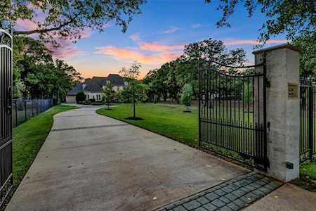6250 Pool Road Colleyville, TX 76034