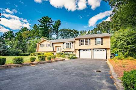 32 Porter St Billerica, MA 01821