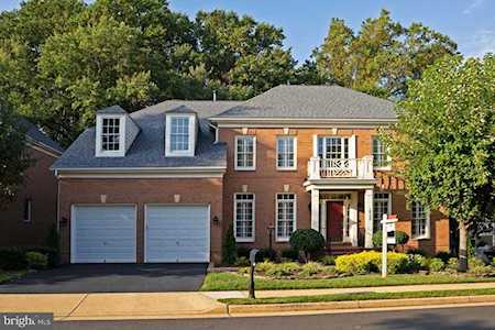 10100 Daniels Run Way Fairfax, VA 22030