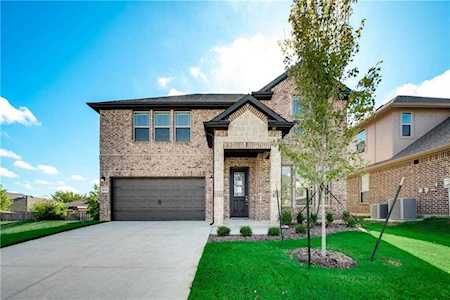 10336 Linger Lane Fort Worth, TX 76244