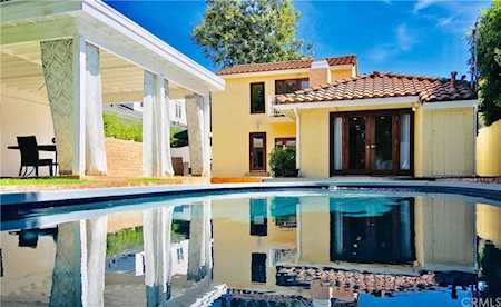12953 Woodbridge Street Studio City, CA 91604