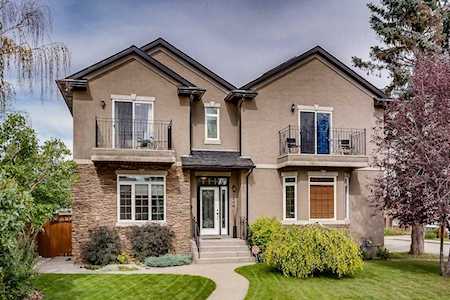 3204 14 Avenue SW Calgary, AB T3C 0X3