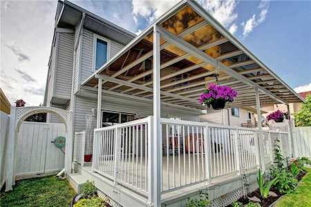 145 Shawfield Way SW Calgary, AB T2Y 2Y2