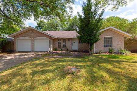 8801 Dawnridge Cir Austin, TX 78757
