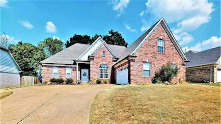 65 Whispering Creek Dr Oakland, TN 38060