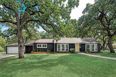 2325 Queen Street Fort Worth, TX 76103