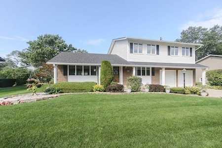 554 N Robinson Dr Palatine, IL 60074