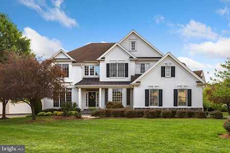4845 Autumn Glory Way Chantilly, VA 20151