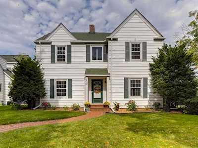 1045 Hoyt Avenue W Saint Paul, MN 55117