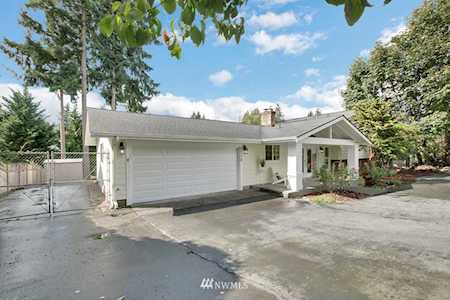 2710 210th Ave E Lake Tapps, WA 98391